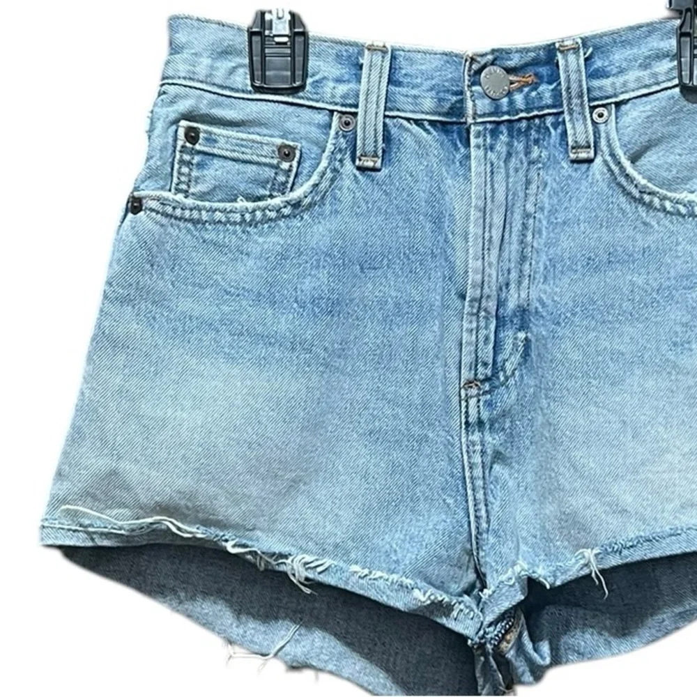 Aritzia Denim Forum Farrah Cheeky Short‎ Cutoff Denim Shorts Light Wash